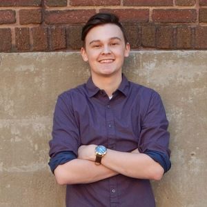 Meet your Posher, Derek